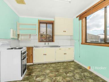 House For Sale - TAS - West Ulverstone - 7315 - Great Starter Home or Investment  (Image 2)