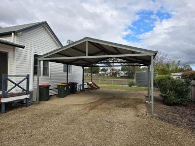 House For Lease - NSW - Scone - 2337 - WARM AND INVITING FOUR (4-5) BEDROOM HOME WITH LOT AND LOTS OF SPACE INSIDE AND OUT  (Image 2)