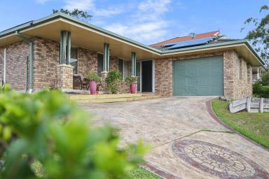 House For Sale - NSW - Raymond Terrace - 2324 - SPACIOUS HOME WITH POOL!  (Image 2)