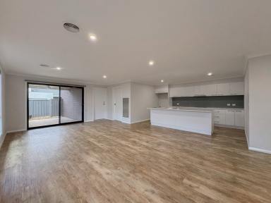 House For Lease - VIC - Swan Hill - 3585 - Modern Easy Living  (Image 2)
