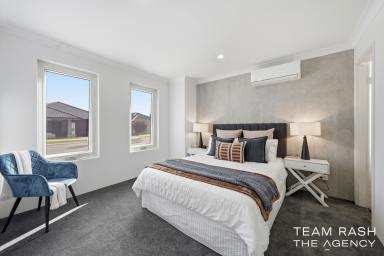 House For Sale - WA - Hilbert - 6112 - A Stylish & Elegant Modern Contemporary Home  (Image 2)