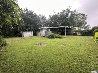 House For Lease - QLD - Kingaroy - 4610 - 3 Bedroom Home Short Walk to CBD & Schools  (Image 2)