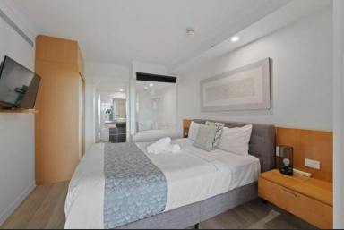 Unit For Lease - QLD - Pelican Waters - 4551 - FURNISHED ONE-BEDROOM APARTMENT FLEXIBLE 1 TO 3-MONTH STAYS PELICAN WATERS CALOUNDRA SUNSHINE COAST  (Image 2)