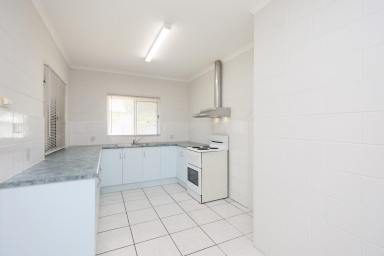 Villa For Lease - QLD - Bentley Park - 4869 - Freestanding Villa - Fully AC - Garage - Garden Shed  (Image 2)