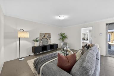 House For Sale - WA - Mandurah - 6210 - 225sqm. And parkland at the end of the street.  (Image 2)