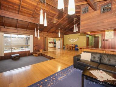 House For Sale - WA - East Cannington - 6107 - RARE OPPORTUNITY  (Image 2)