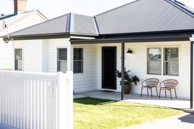 House For Sale - VIC - North Bendigo - 3550 - Contemporary Luxury Period Charm  (Image 2)