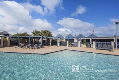 Unit For Sale - WA - Gnarabup - 6285 - BEACH UNIT - BEST BUY AT THE BEACH  (Image 2)