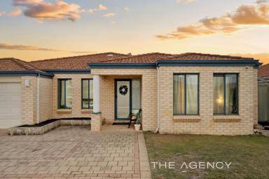 House For Sale - WA - Southern River - 6110 - Modern Family Retreat with Poolside Entertaining  (Image 2)