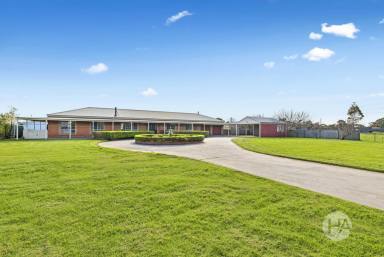 Acreage/Semi-rural For Sale - VIC - Pearcedale - 3912 - 10-Acre Country Retreat Just 3 Minutes from the Village  (Image 2)