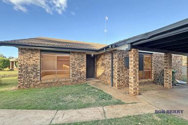 Duplex/Semi-detached For Lease - NSW - Dubbo - 2830 - Two Bedroom Duplex Close to Delroy Shopping Center (Image 2)