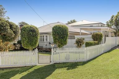 House For Sale - QLD - Rangeville - 4350 - Renovated for easy living – relax, entertain and enjoy! (Image 2)