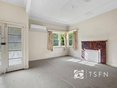 House For Sale - VIC - East Bendigo - 3550 - Renovator on a Large Block with Space, Scope and Potential  (Image 2)