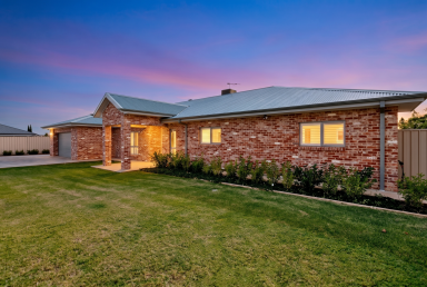 House For Sale - VIC - Irymple - 3498 - A Showstopping Irymple Entertainer on 2,196sqm (Image 2)