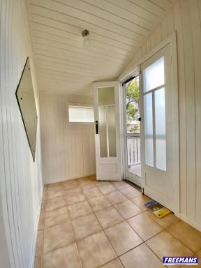 House For Lease - QLD - Kingaroy - 4610 - Timber Home Close to School and CBD (Image 2)
