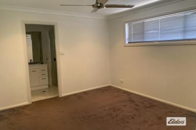 House For Lease - NSW - Taree - 2430 - MODERN THREE BEDROOM HOUSE WITH YARD (Image 2)