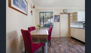 House For Lease - NSW - Elermore Vale - 2287 - Modern Family Living in a Quiet Elermore Vale Cul-de-Sac (Image 2)