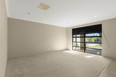 House For Sale - WA - Lakelands - 6180 - Spacious Family Living in the Heart of Lakelands  (Image 2)