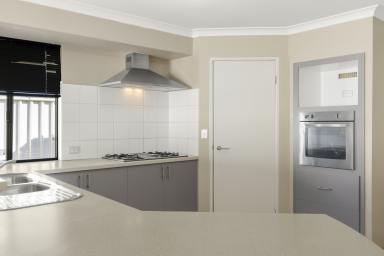 House For Sale - WA - Lakelands - 6180 - Spacious Family Living in the Heart of Lakelands (Image 2)