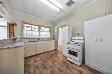 House For Sale - NSW - Batlow - 2730 - Potential Plus! (Image 2)