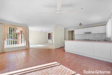 House For Sale - NSW - Nowra - 2541 - Solid Investment or Low-Maintenance Living in a Convenient Nowra Location (Image 2)