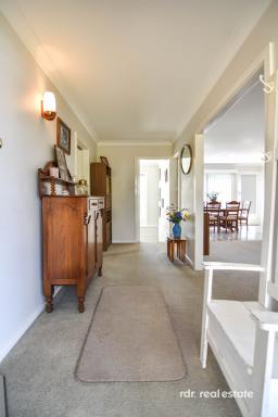 House For Sale - NSW - Inverell - 2360 - BIG ON SPACE & LIFESTYLE (Image 2)