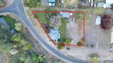 House For Sale - NSW - Currabubula - 2342 - CHARMING & COMFORTABLE HOME IN CURRABUBULA  (Image 2)