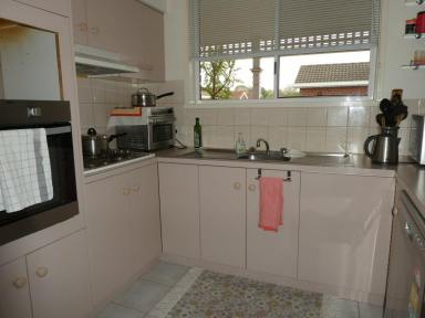 House For Lease - VIC - Bairnsdale - 3875 - 3/21 HODGSON STREET  (Image 2)