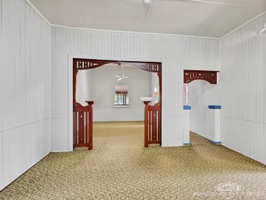 House For Sale - QLD - Mareeba - 4880 - POTENTIAL PLUS MEDIUM DENSITY ZONING - 1,012M² (Image 2)