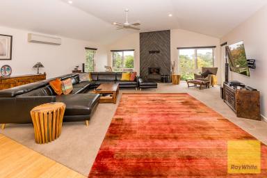House For Lease - VIC - Foster - 3960 - Family Home on 1 Acre Backing Onto Golf Course  (Image 2)