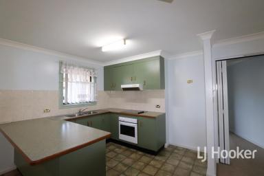 House For Lease - NSW - Inverell - 2360 - Family Home in a Quiet Cul-De-Sac (Image 2)
