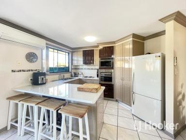 Duplex/Semi-detached For Lease - NSW - Inverell - 2360 - Modern Low Maintenance Duplex on Ross Hill  (Image 2)