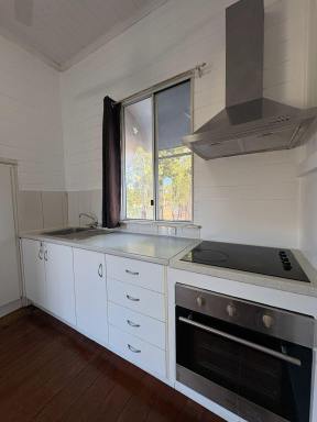 House For Lease - QLD - Koongal - 4701 - Riverside Living with Fishing at Your Doorstep (Image 2)