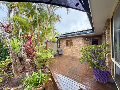 House For Lease - NSW - Old Bar - 2430 - Spacious Family Living with Peaceful Outlook  (Image 2)