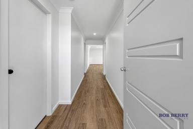 House Leased - NSW - Dubbo - 2830 - Brand New Family Sized Home in Joira Estate (Image 2)