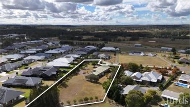 House For Sale - NSW - Nulkaba - 2325 - NULKABA DA APPROVED SUBDIVISION WITH EXISTING AIRBNB INCOME (Image 2)