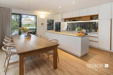 House For Sale - WA - Cowaramup - 6284 - Exceptional Residence  (Image 2)