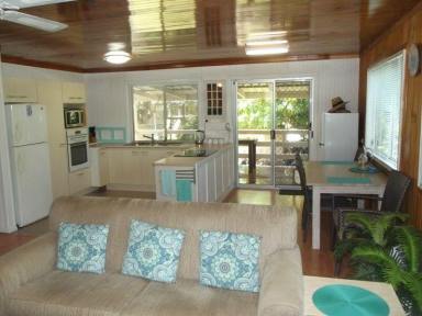 House For Sale - QLD - Macleay Island - 4184 - Great Location - short stroll to Dalpura Beach (Image 2)