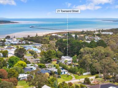 House For Sale - VIC - Port Welshpool - 3965 - BEACH SHACK ON A LARGE DUAL STREET FRONTAGE BLOCK. (Image 2)