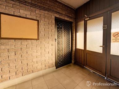 House For Sale - NSW - Tamworth - 2340 - 2 Bedroom Unit  South Tamworth  (Image 2)