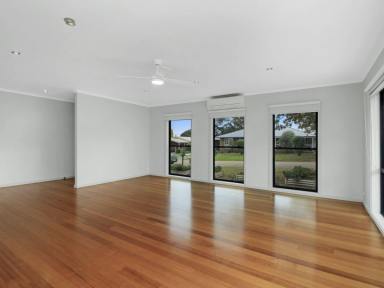 House For Sale - VIC - Wy Yung - 3875 - EASY LIVING WITH HIGH CLEARANCE GARAGE  (Image 2)