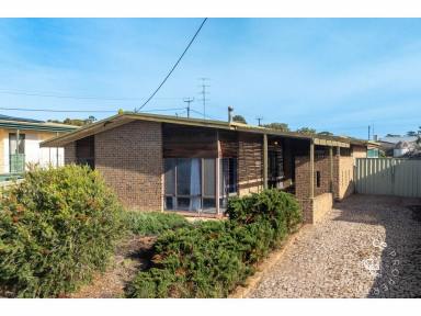 House For Sale - SA - Mannum - 5238 - A place to love and prosper  (Image 2)