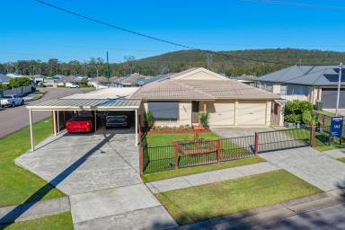 House For Sale - NSW - Karuah - 2324 - THE ULTIMATE ENTERTAINER'S OASIS  (Image 2)
