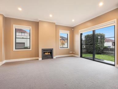 Villa For Sale - NSW - Moss Vale - 2577 - Effortless living, just moments from town centre  (Image 2)