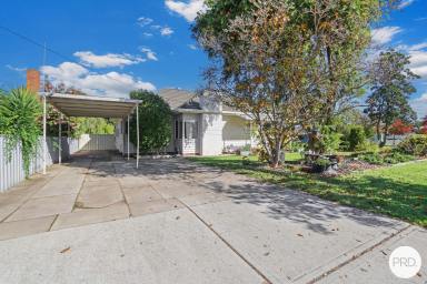 House For Sale - NSW - North Albury - 2640 - INVESTMENT OPPORTUNITY WITH CHARACTER & FUTURE APPEAL  (Image 2)