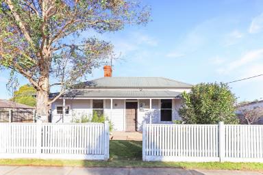 House For Lease - VIC - Bairnsdale - 3875 - Victorian Cottage with Charm and Character- APPLICATION PENDING  (Image 2)