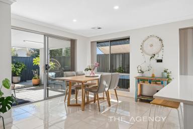 House For Sale - WA - Hamilton Hill - 6163 - Private Family Living in the Manning Park Precinct  (Image 2)