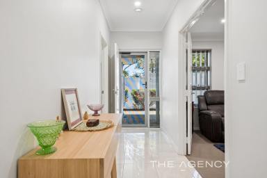 House For Sale - WA - Hamilton Hill - 6163 - Your Private Coastal Retreat – Lock Up & Leave Convenience (Image 2)