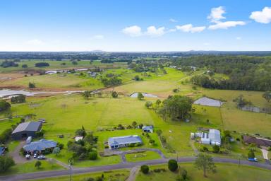 House For Sale - NSW - South Kempsey - 2440 - Country Calm, Coastal Convenience & Hobby Farm Appeal  (Image 2)