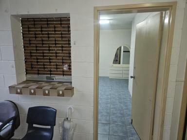Flat For Lease - QLD - Ingham - 4850 - AVAILABLE NOW 2 Bedroom unique flat $300 per week.  (Image 2)